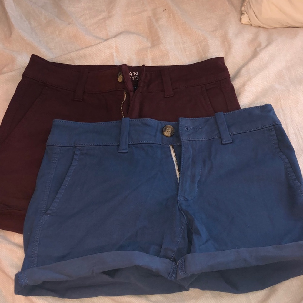 2 Pairs of A&E shorts